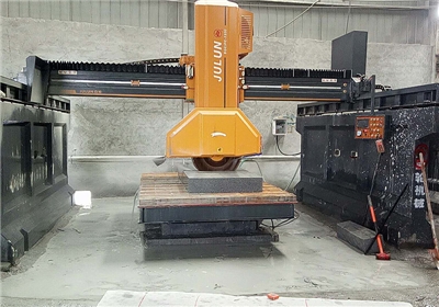 SQC/PC-1200 Среднеблочная режущая машина (скользящая)